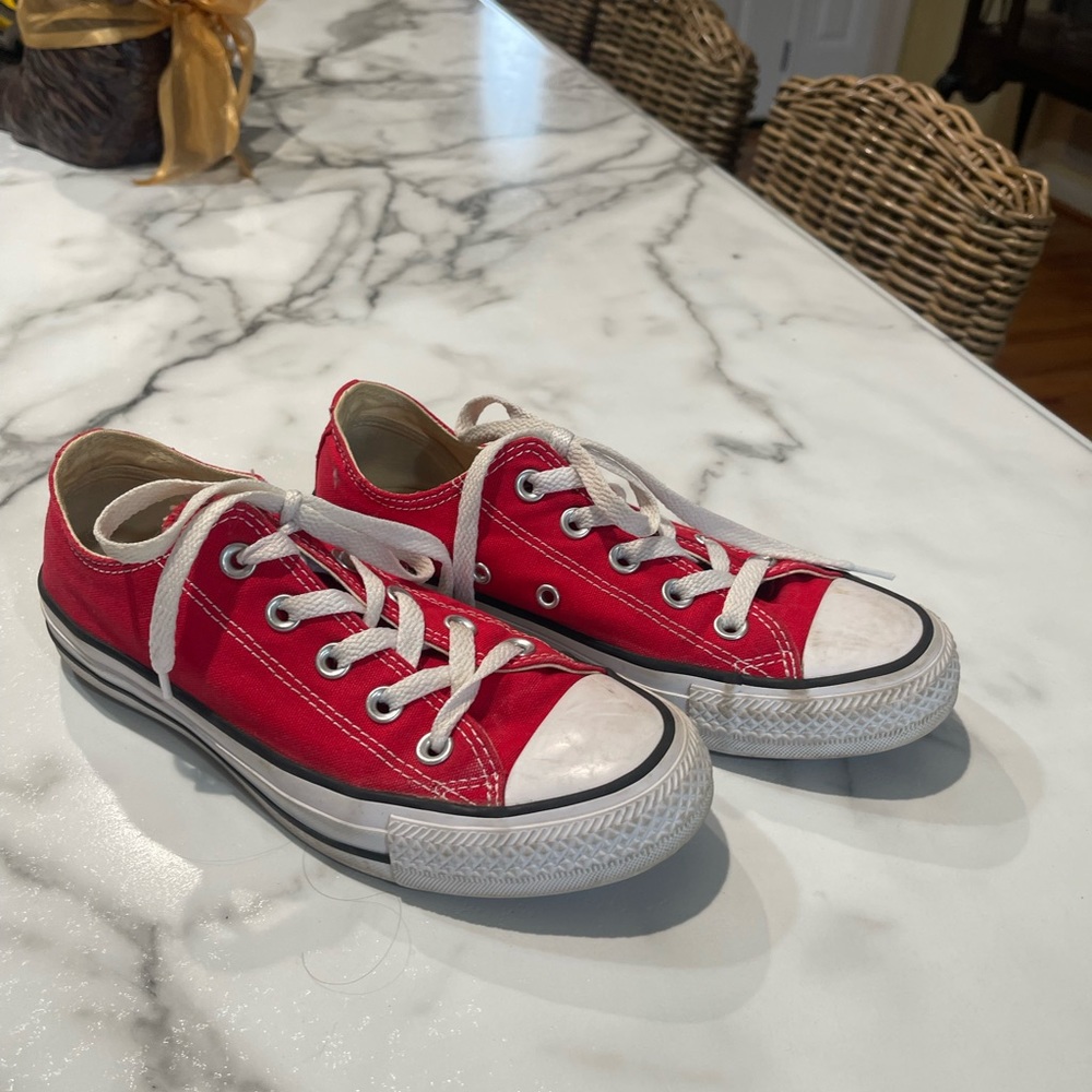 Converse red, Size 6 women’s, size 4 Men’s